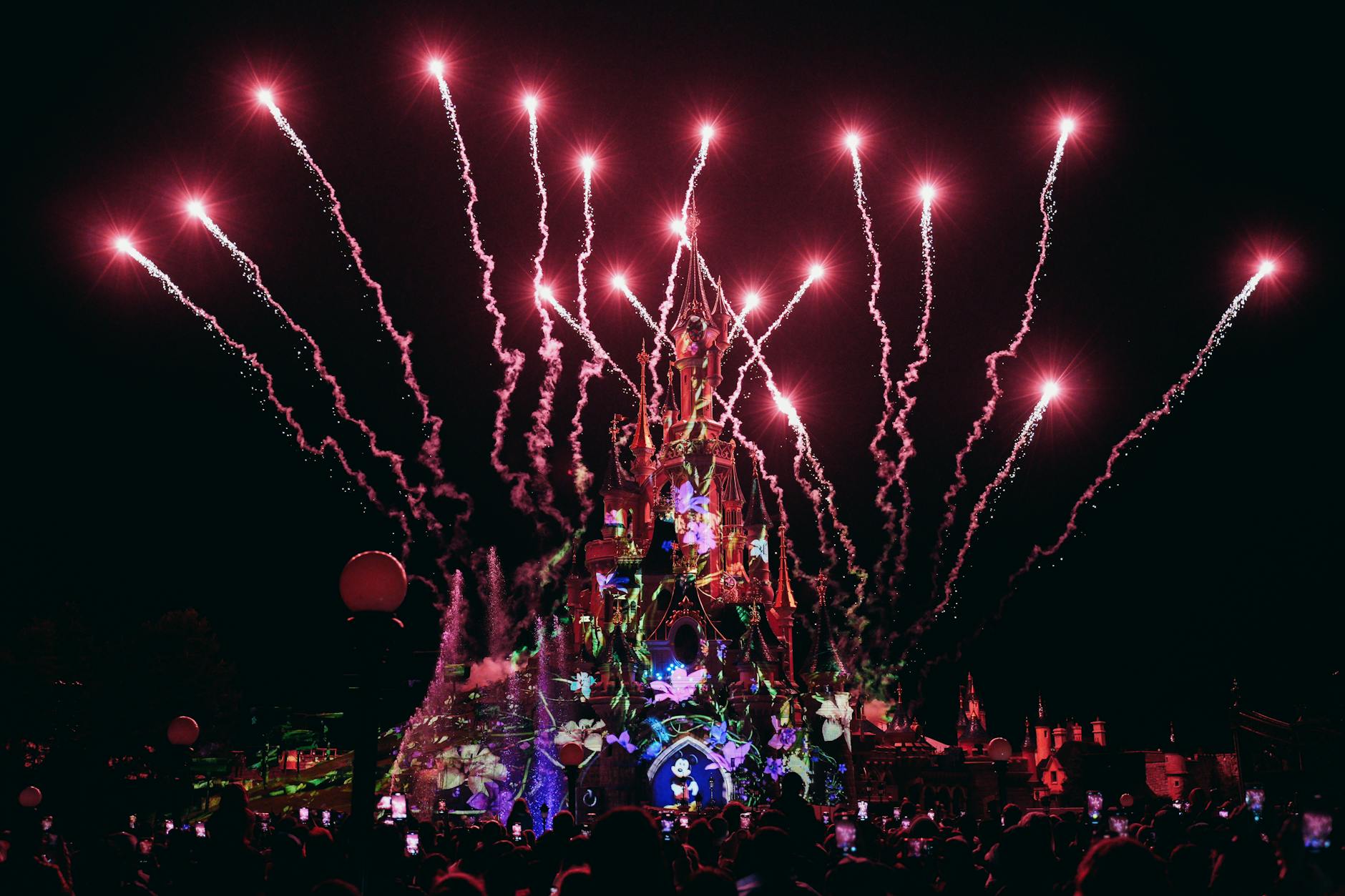 Spectacular fireworks display at the Eiffel Tower for Bastille Day