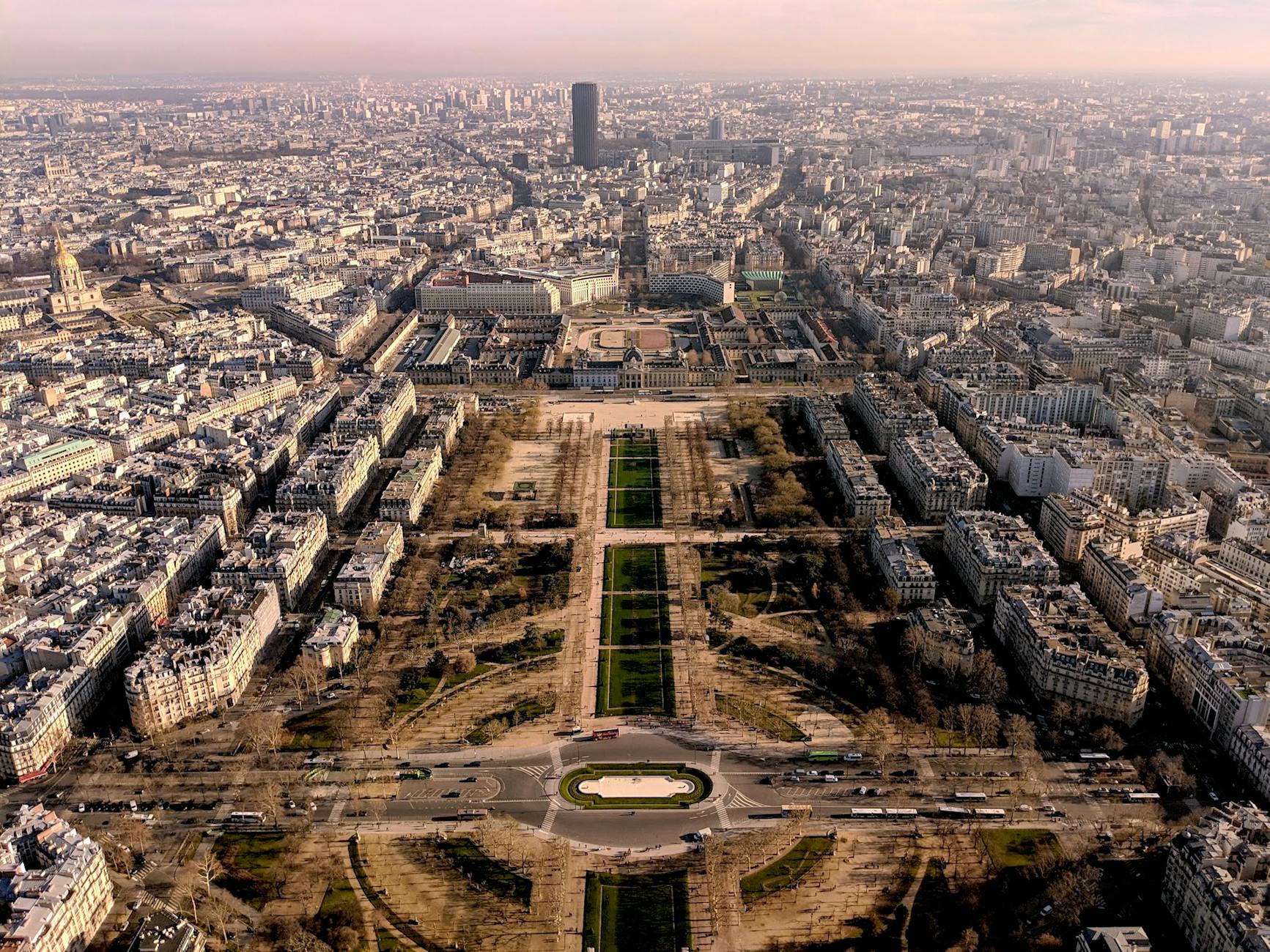 Paris boutique detail - tax refund paperwork