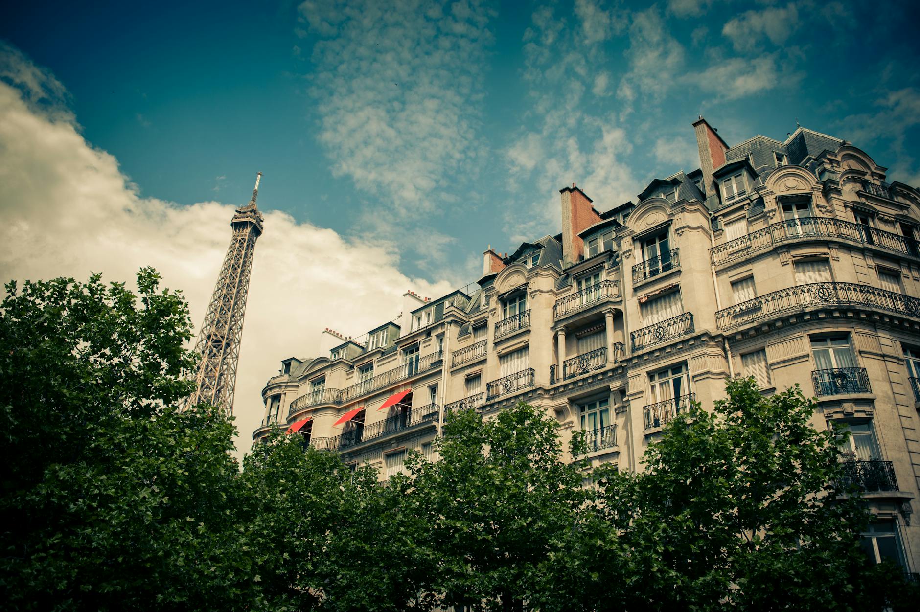 best paris hotel rooms with eiffel tower view - Hotels with Eiffel Tower Views: The Most Romantic Rooms in Paris