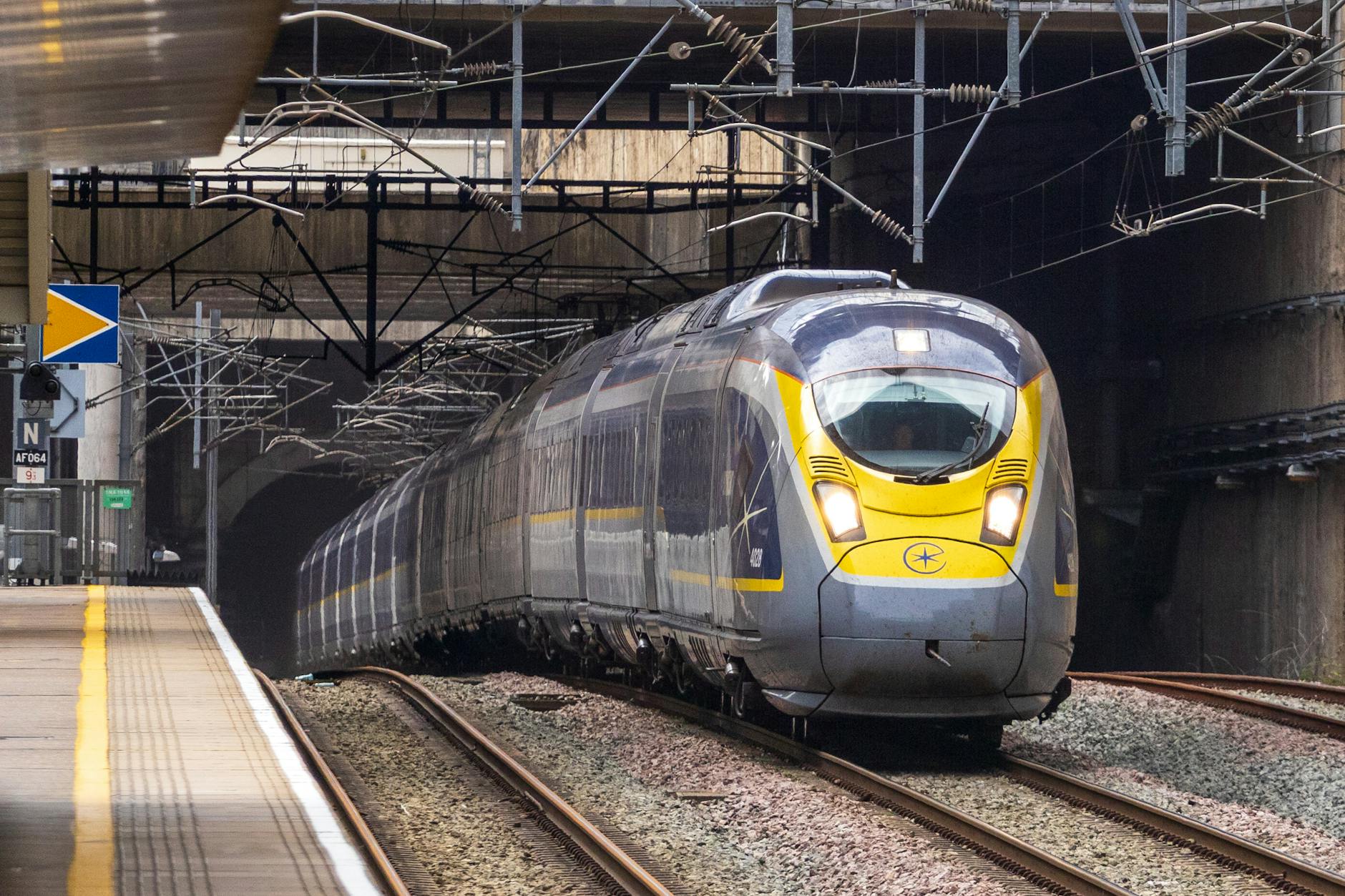 paris to london train eurostar guide - Paris to London by Eurostar: Complete Booking & Travel Guide
