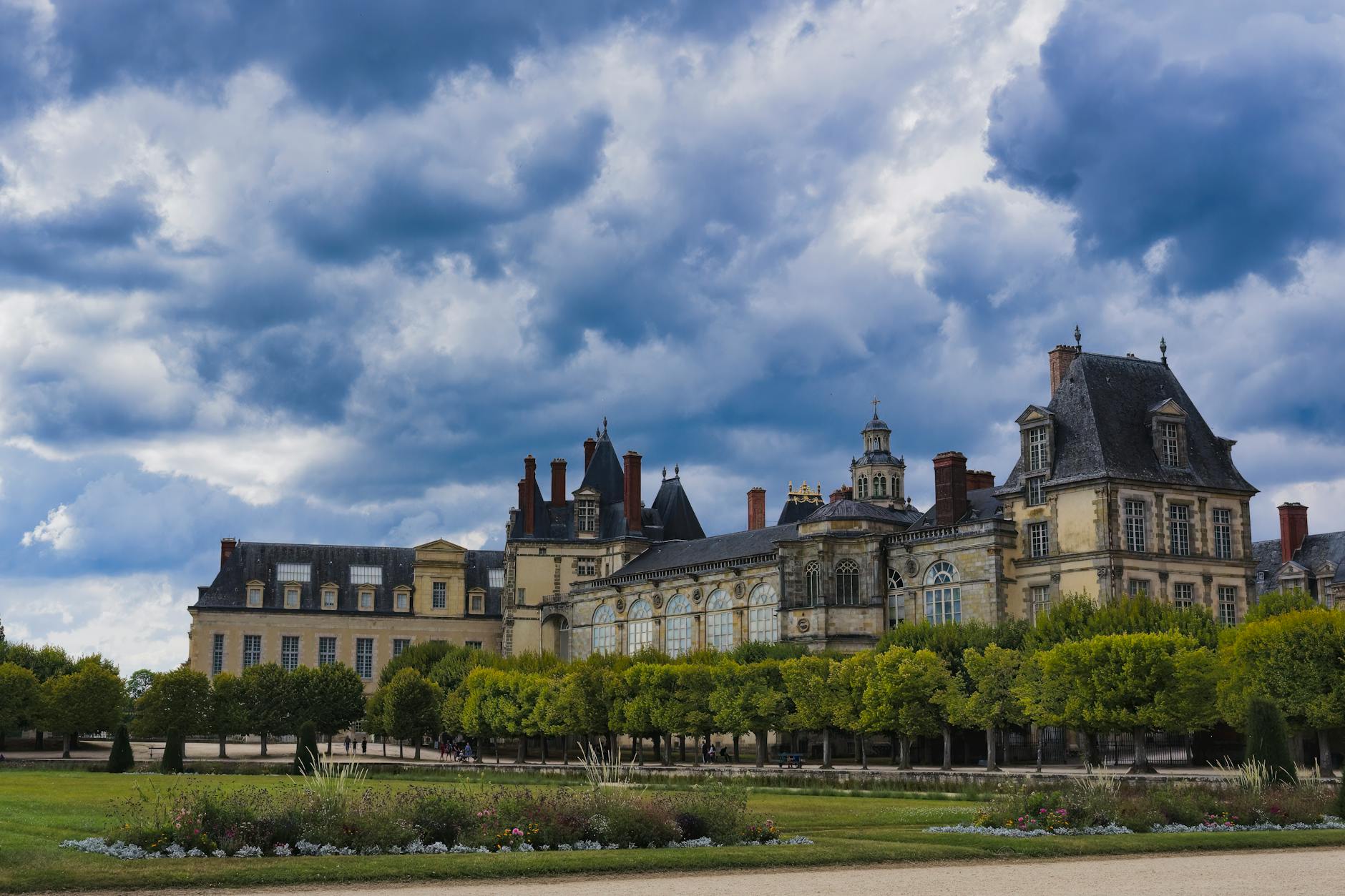 The State Apartments and Galerie Francois I, the anchor of any Chateau de Fontainebleau tour