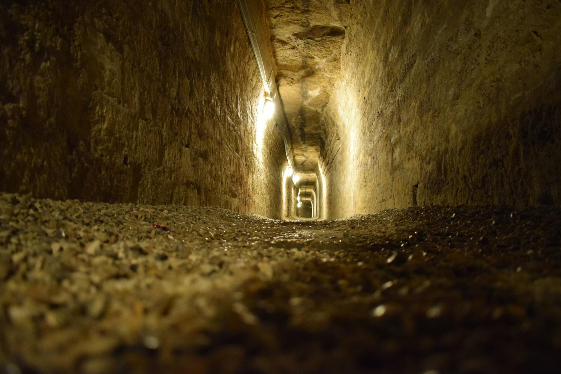 Paris tourist - paris catacombs visit guide tickets