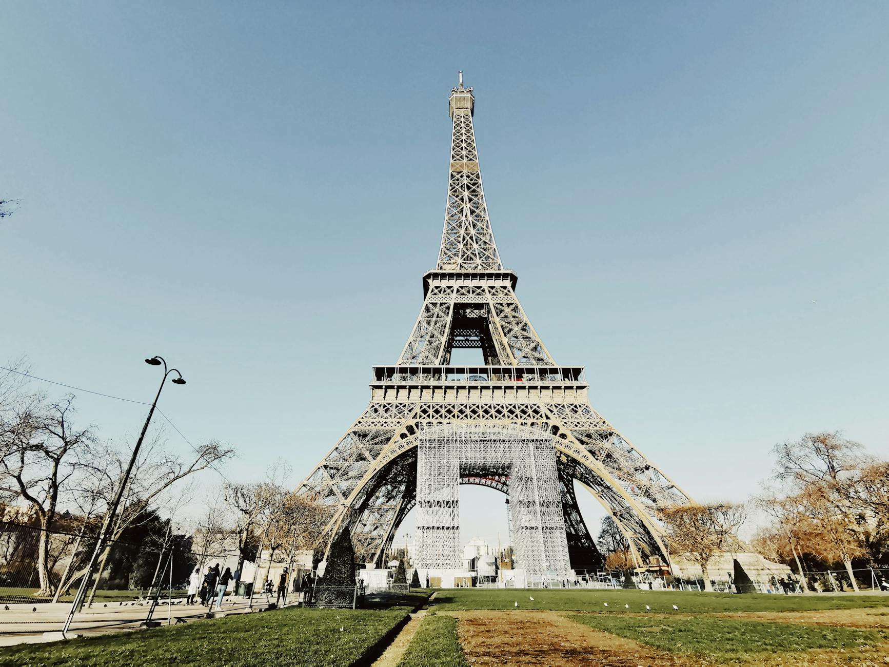 How many days in Paris - Eiffel Tower itinerary planning